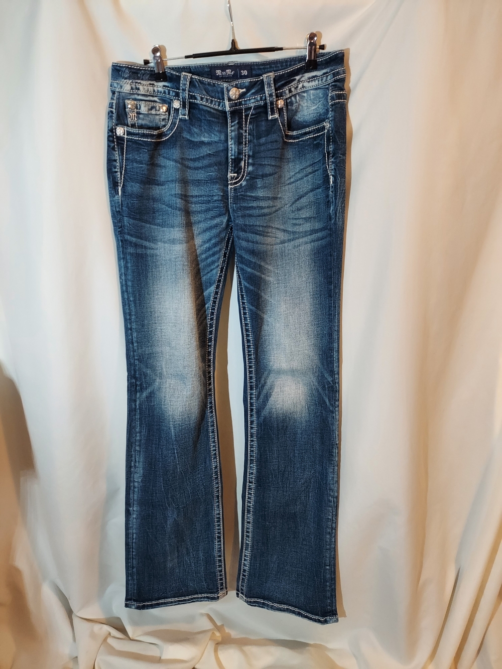 Miss Me Signature "M" Embroidered Mid-Rise Bootcut Jeans - Picture 2 of 9